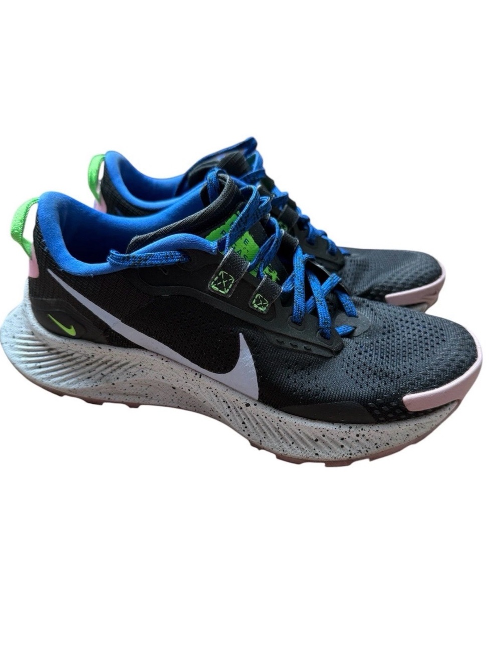 Women's Nike Sneakers Size US 6.5
CM 23.5